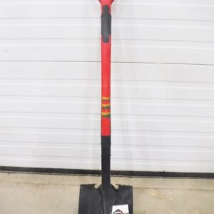 02-00541 Spade Mouth Short D-Handle Shovel
